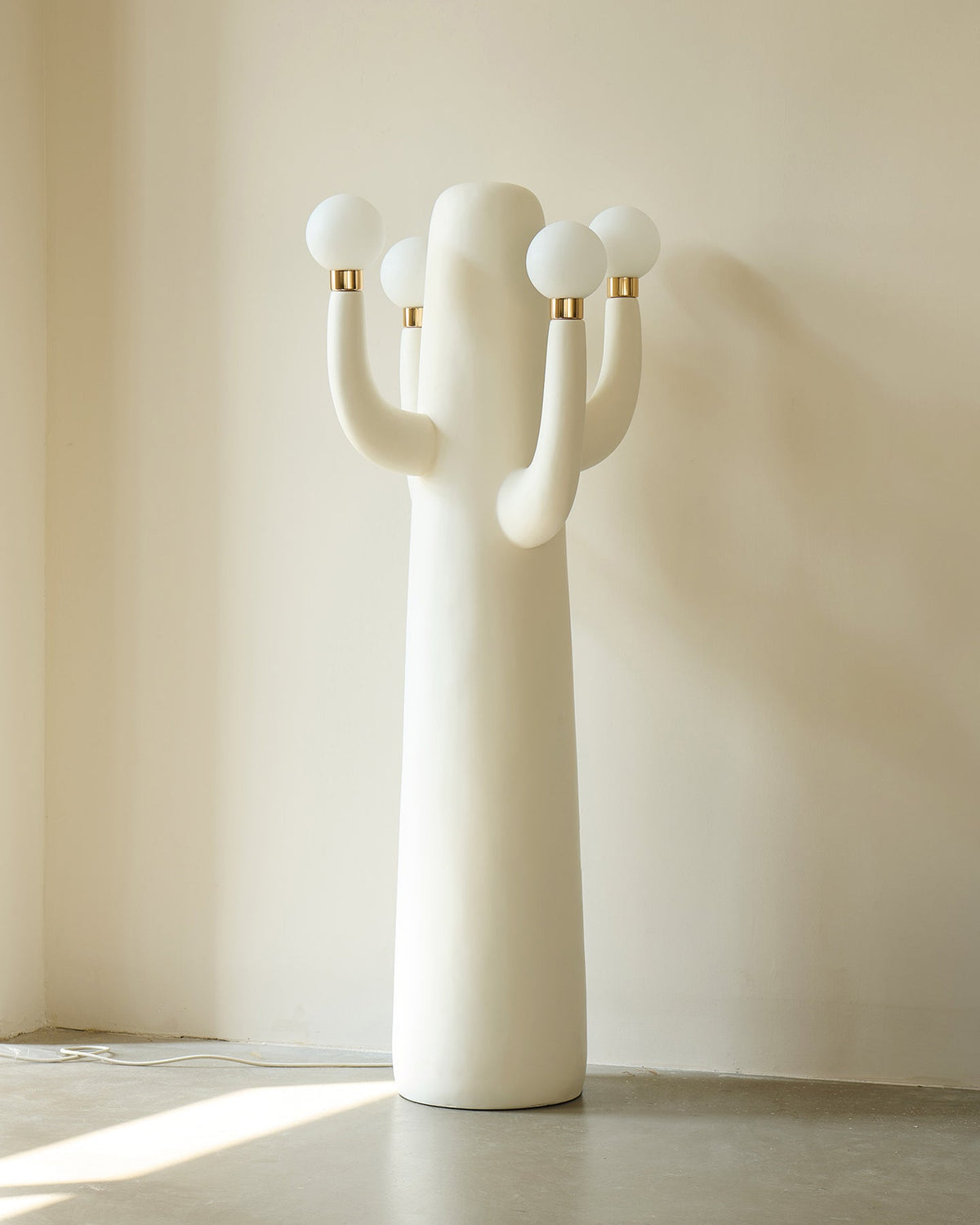 Elma-gulvlampe