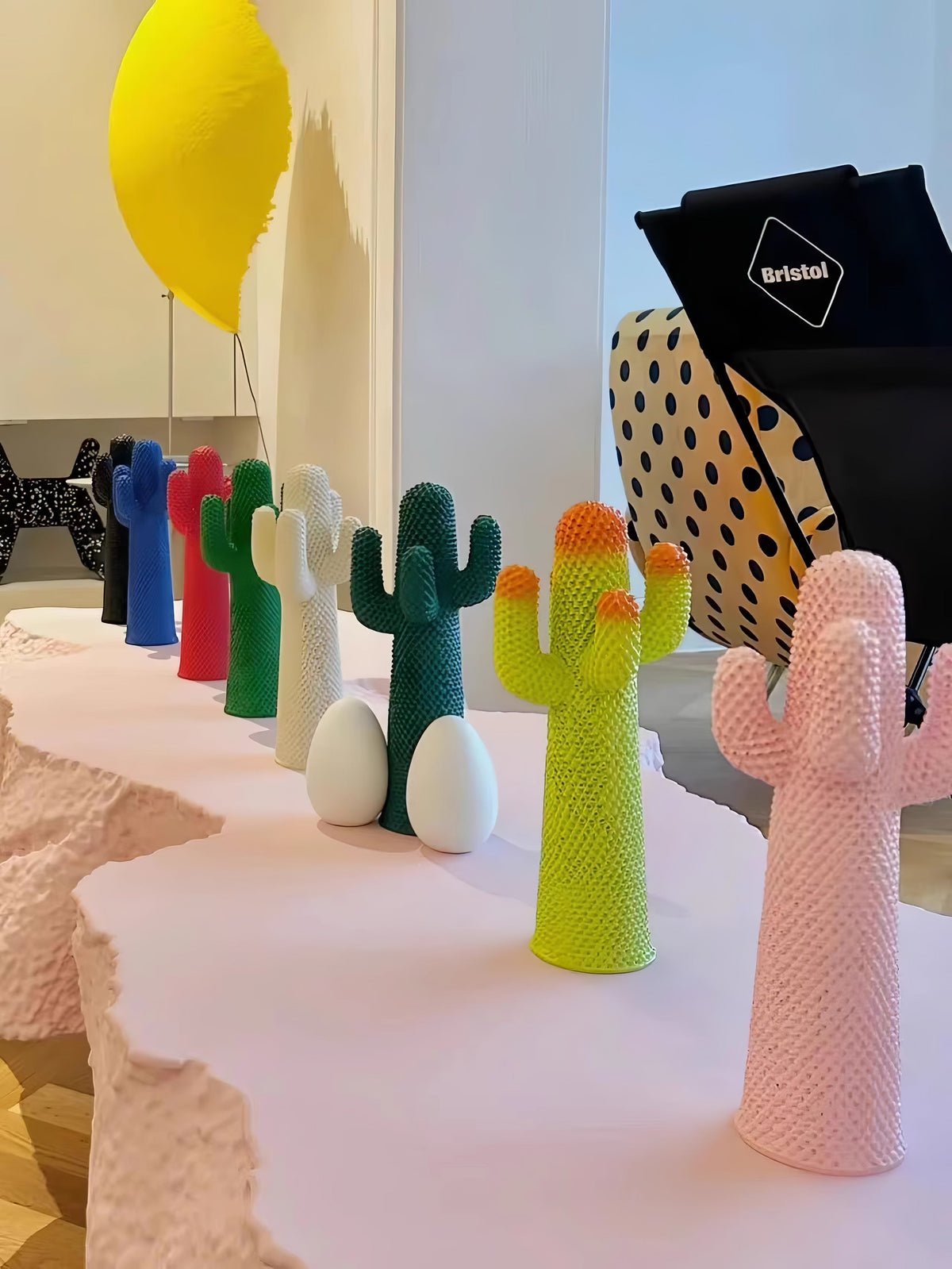 Mello Skulptural Kaktusklädhängare