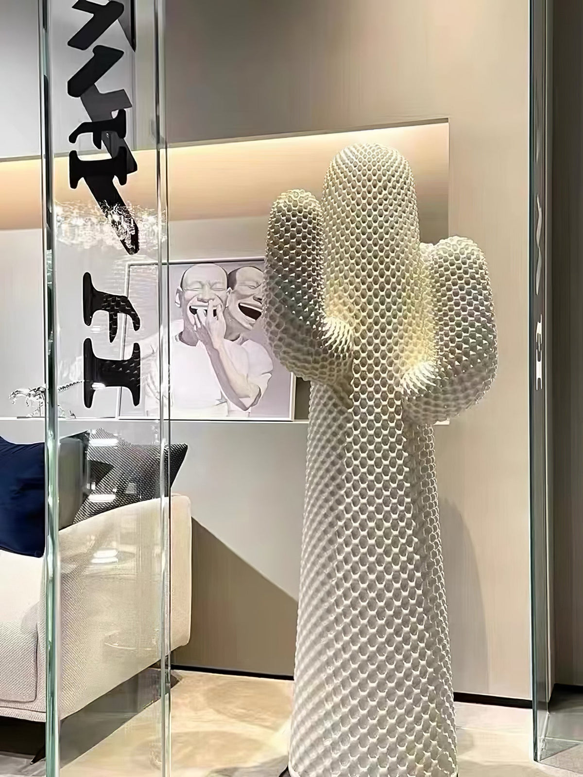 Mello Skulptural Kaktusklädhängare