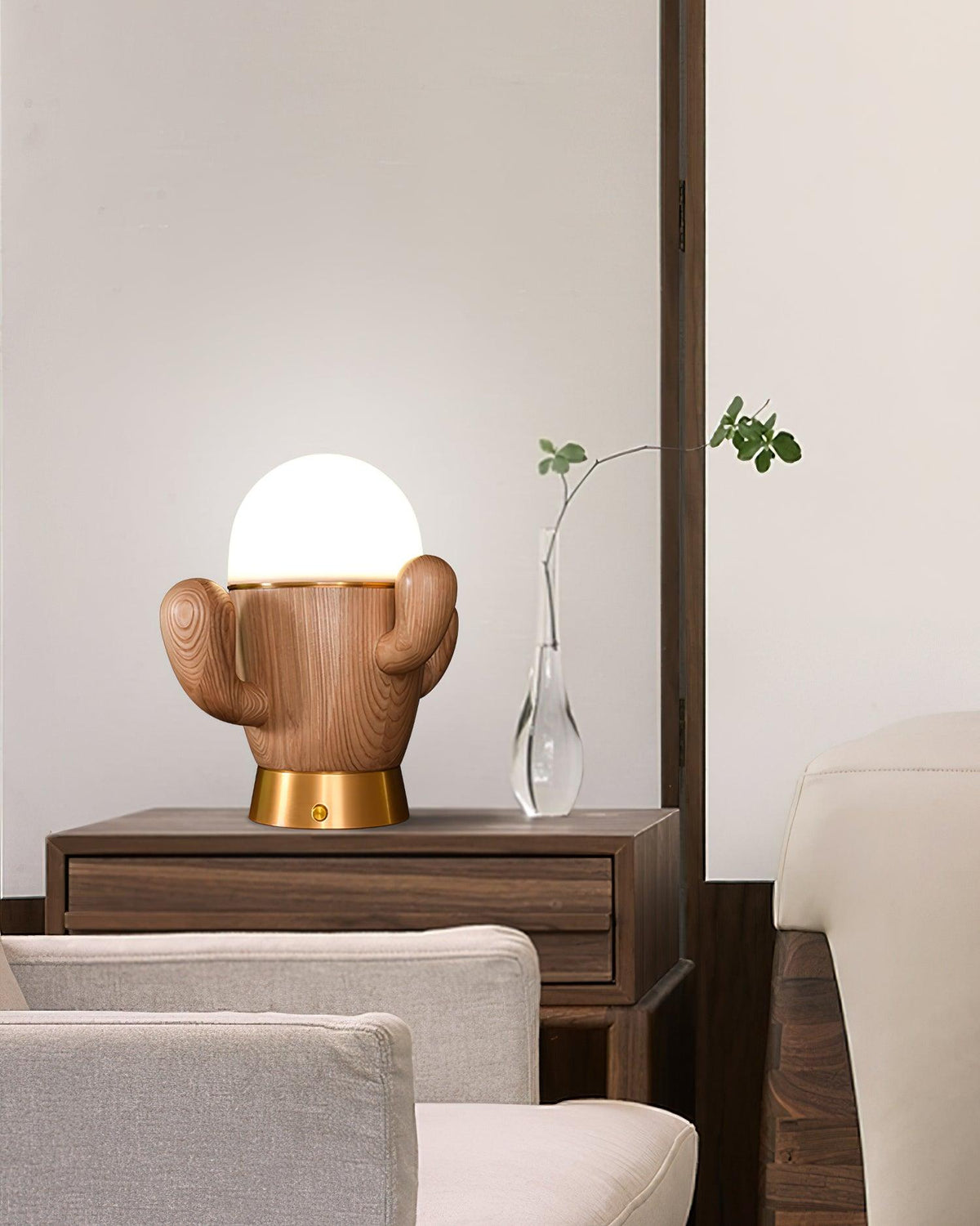Solivice lekfull bordslampa i trä