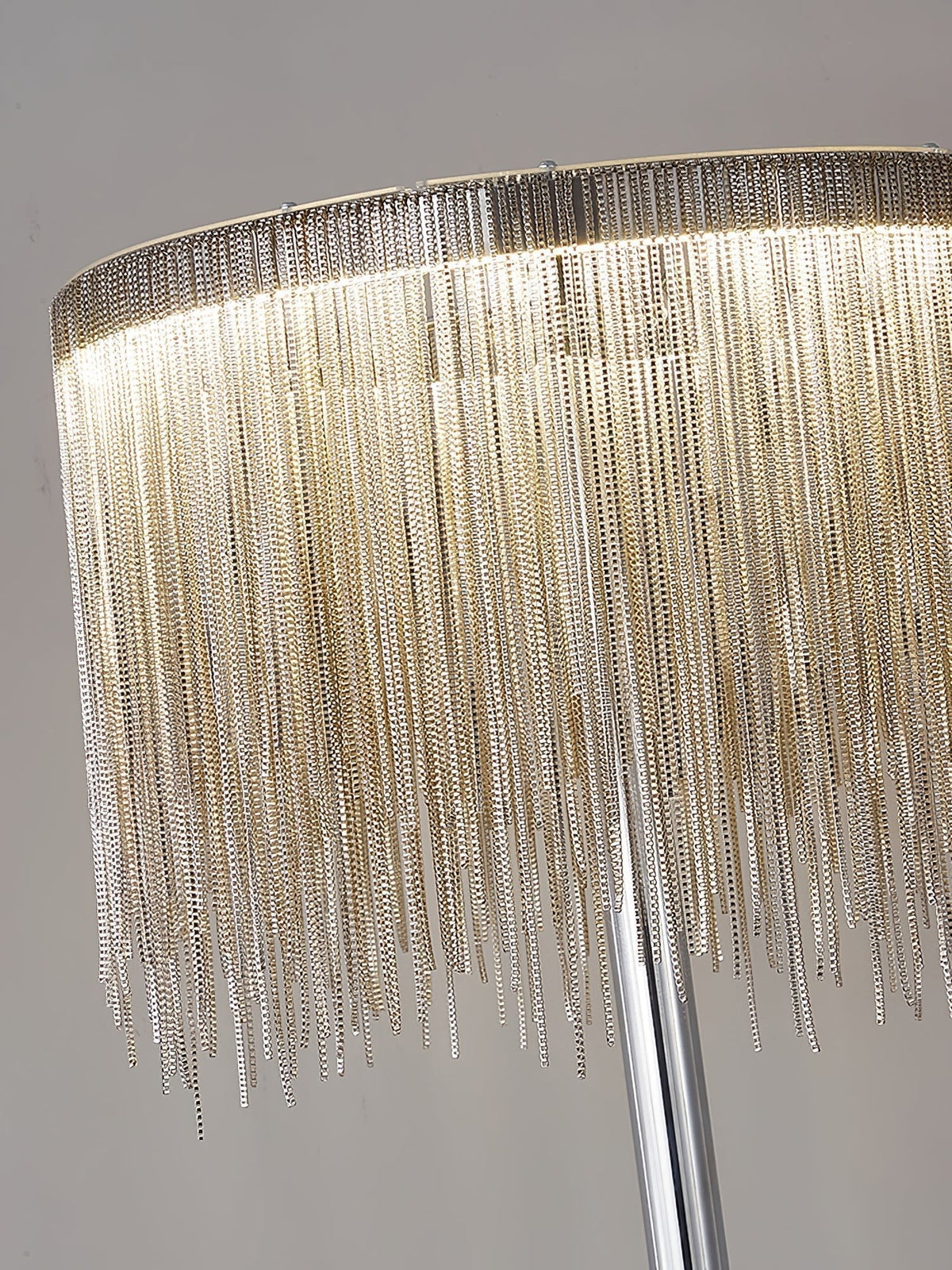 Fringe Cadena -hapsulattiavalaisin