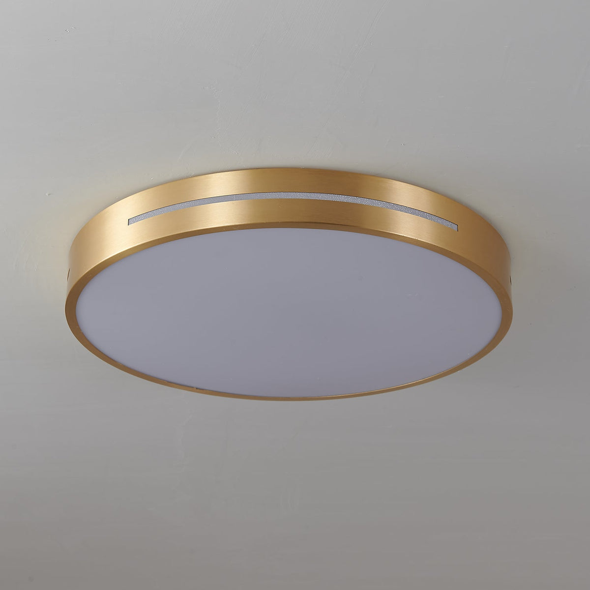 Candeeiro de teto moderno e minimalista em latão Eurcarara