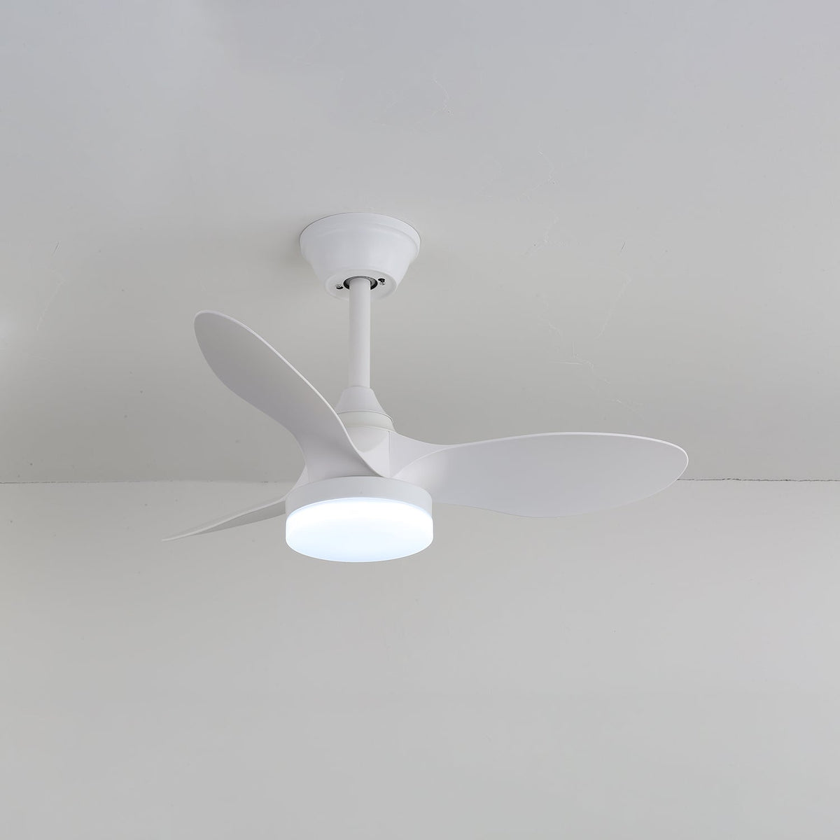 Luz de teto moderna com ventoinha Aelric