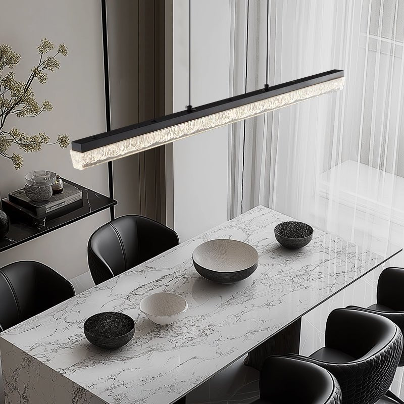 Luz pendente Veluielle preta em acrílico linear