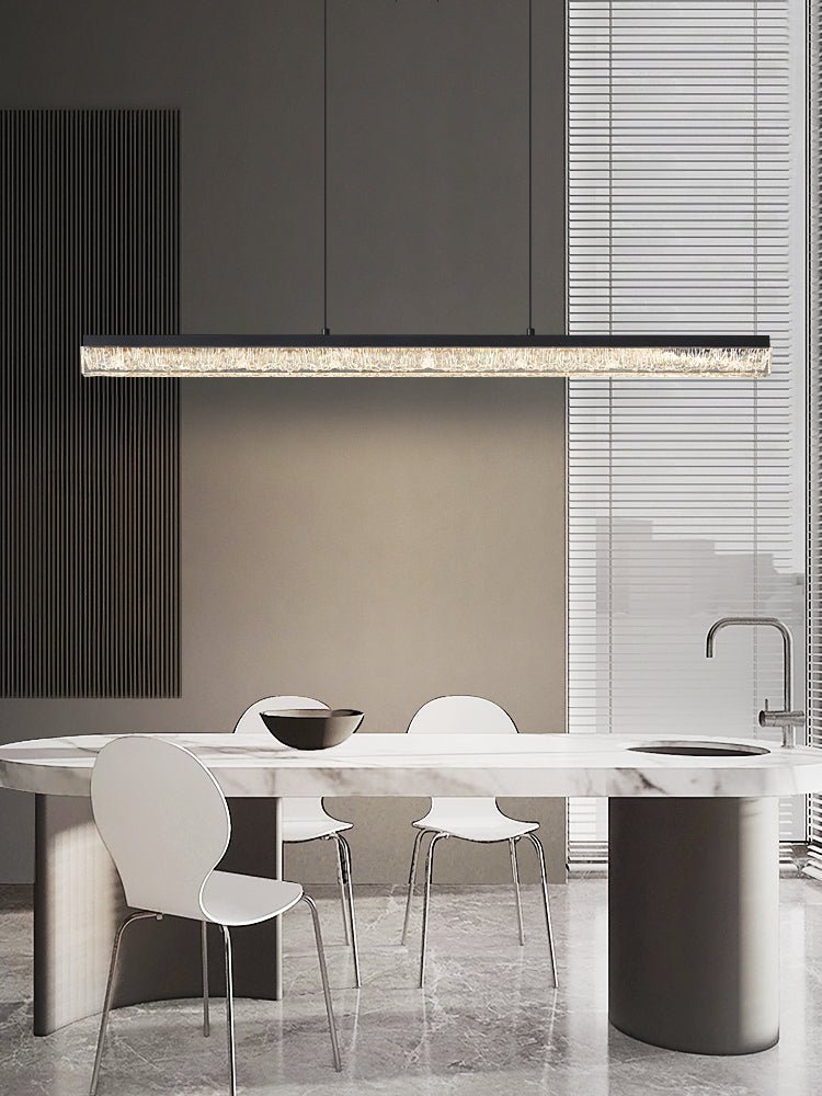 Luz pendente Veluielle preta em acrílico linear
