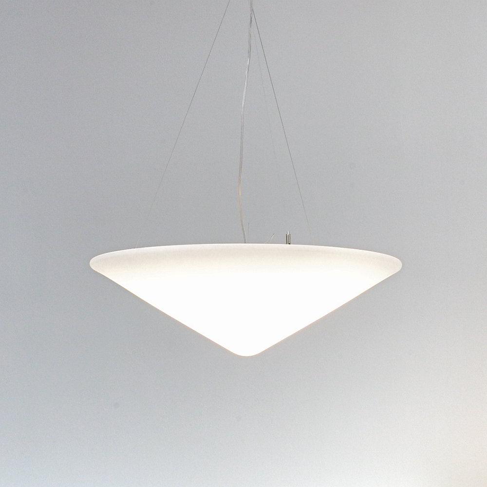 Othian pendellampa polyeten vinklad hatt minimalistisk