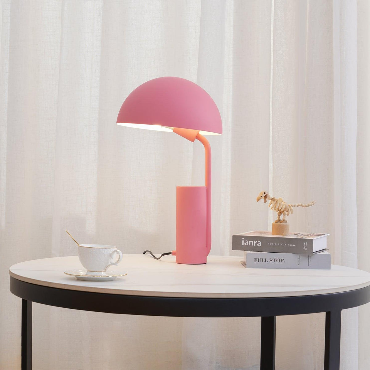 Filaian modern bordslampa