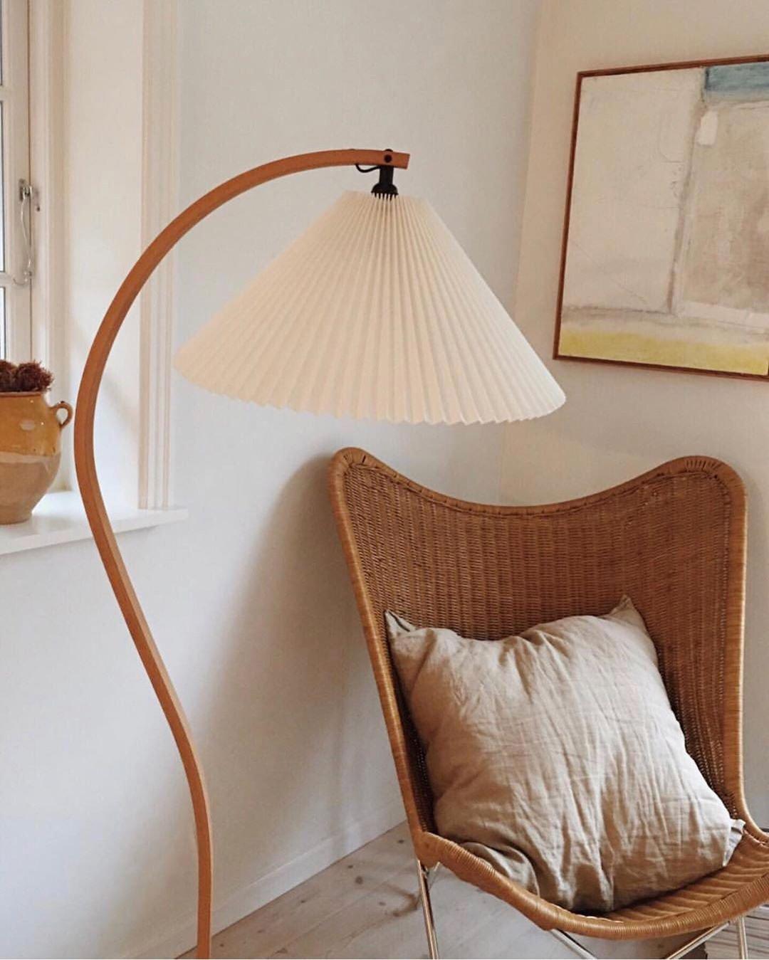 Viaro gólflampi úr við