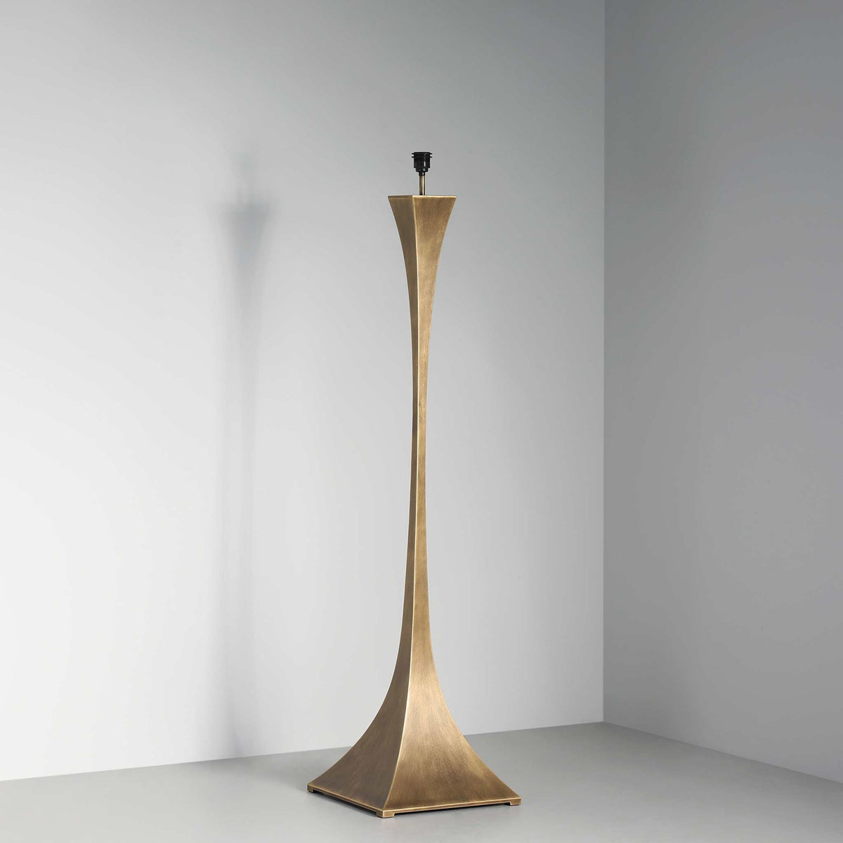 Soranora-gulvlampe