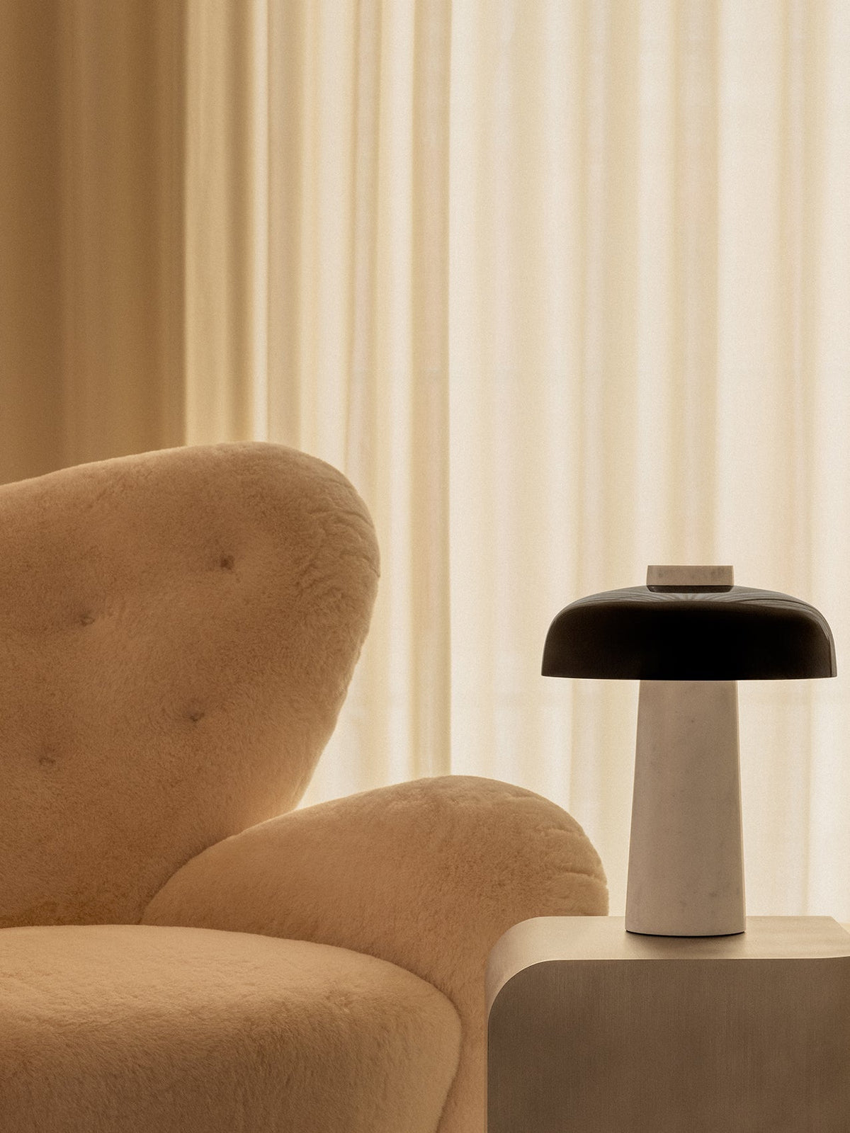 Oakley-travertinbordlampe