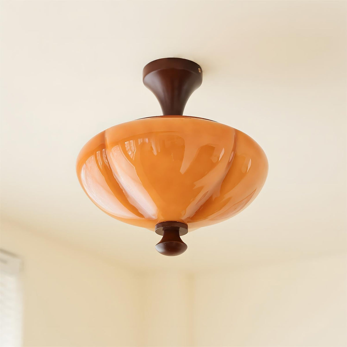 Virainaine Ceiling Lamp