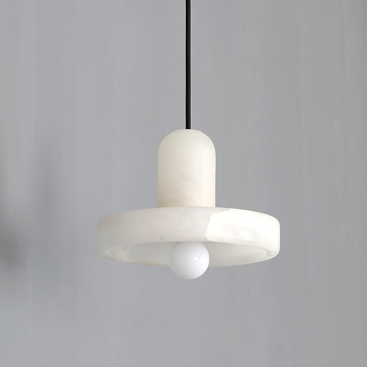 Carrara alabasturhengilampi