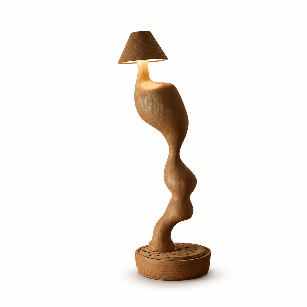 Sladdlös bordslampa i snidat trä