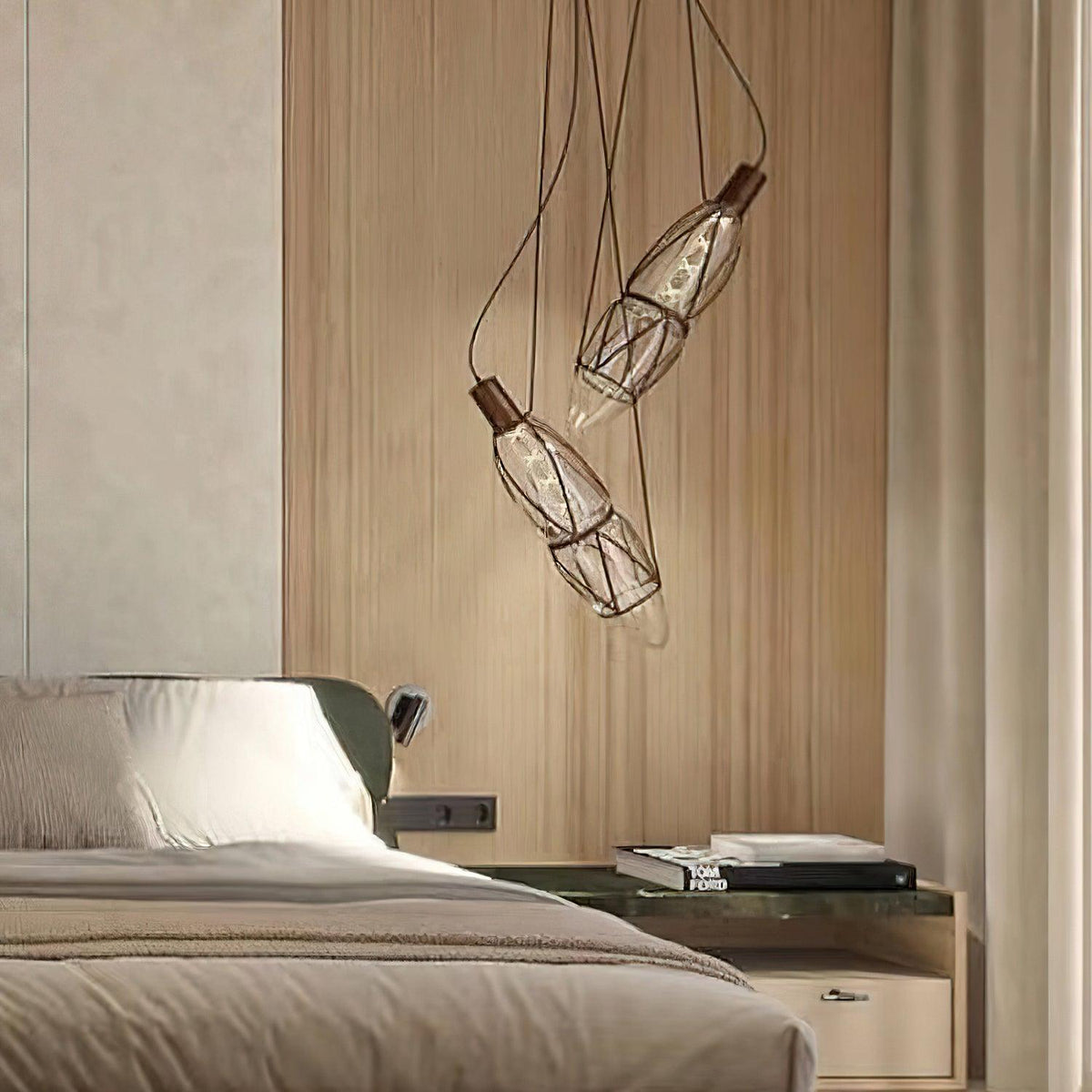 Sior kreativ flaskeformet pendellampe i glas