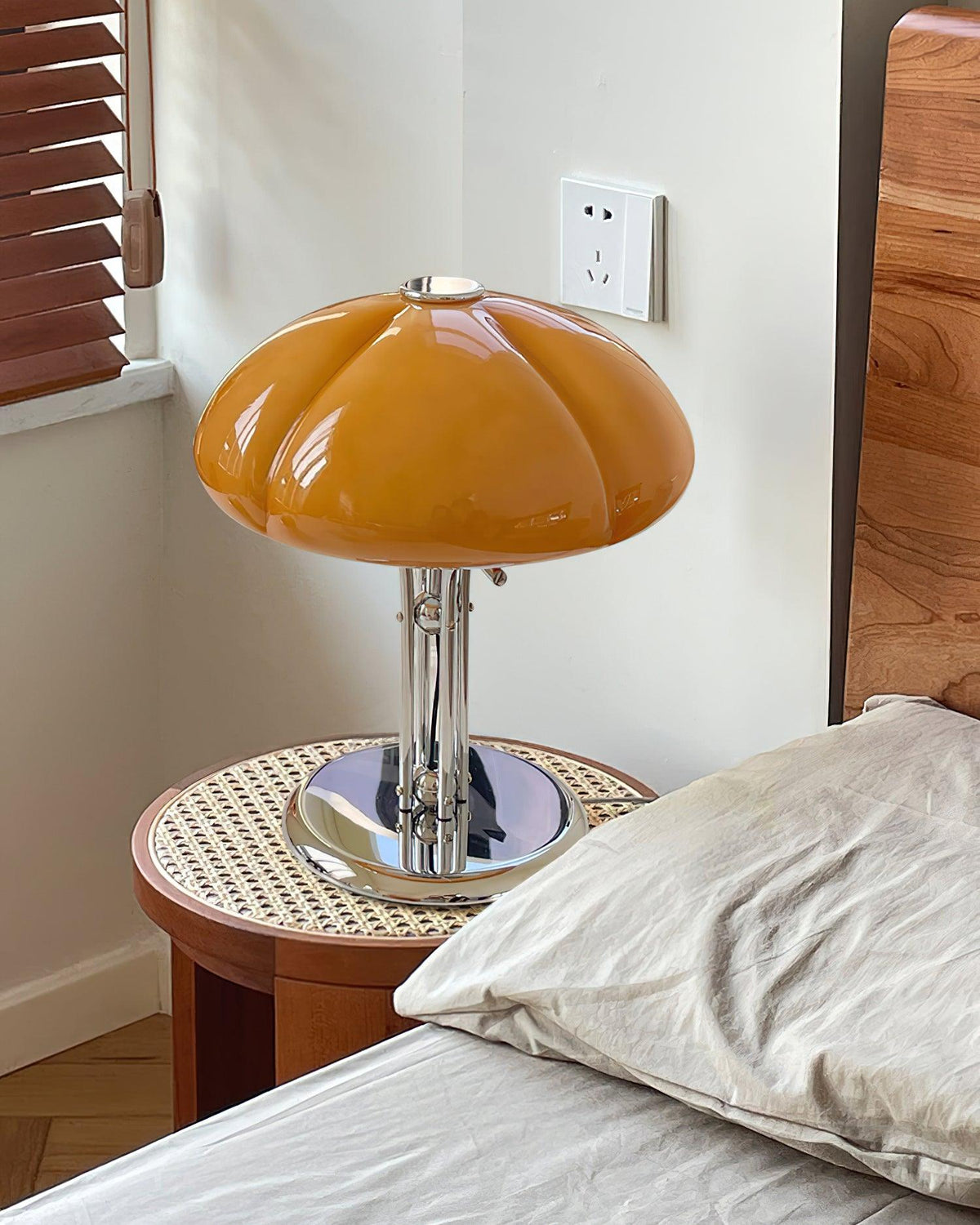 Rivenella-bordlampe
