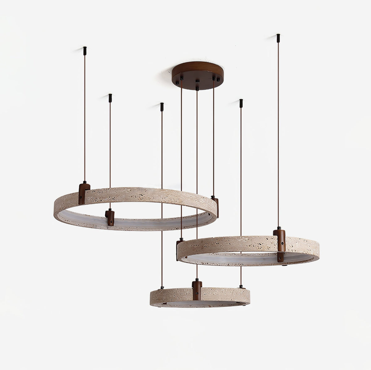 Celestial Orbit-lysekrone med ring i travertin