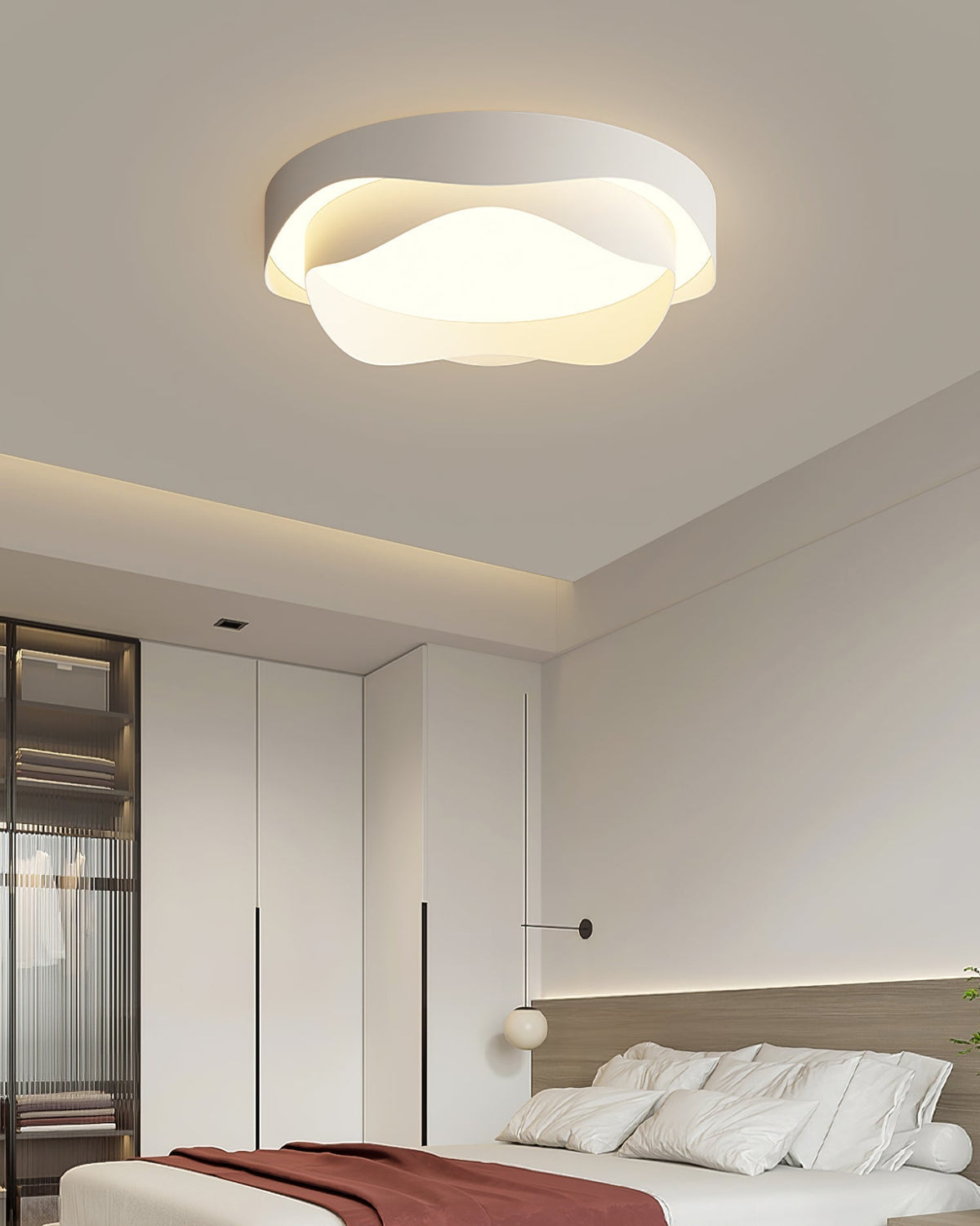 Elaisise hvid loftlampe til stuen