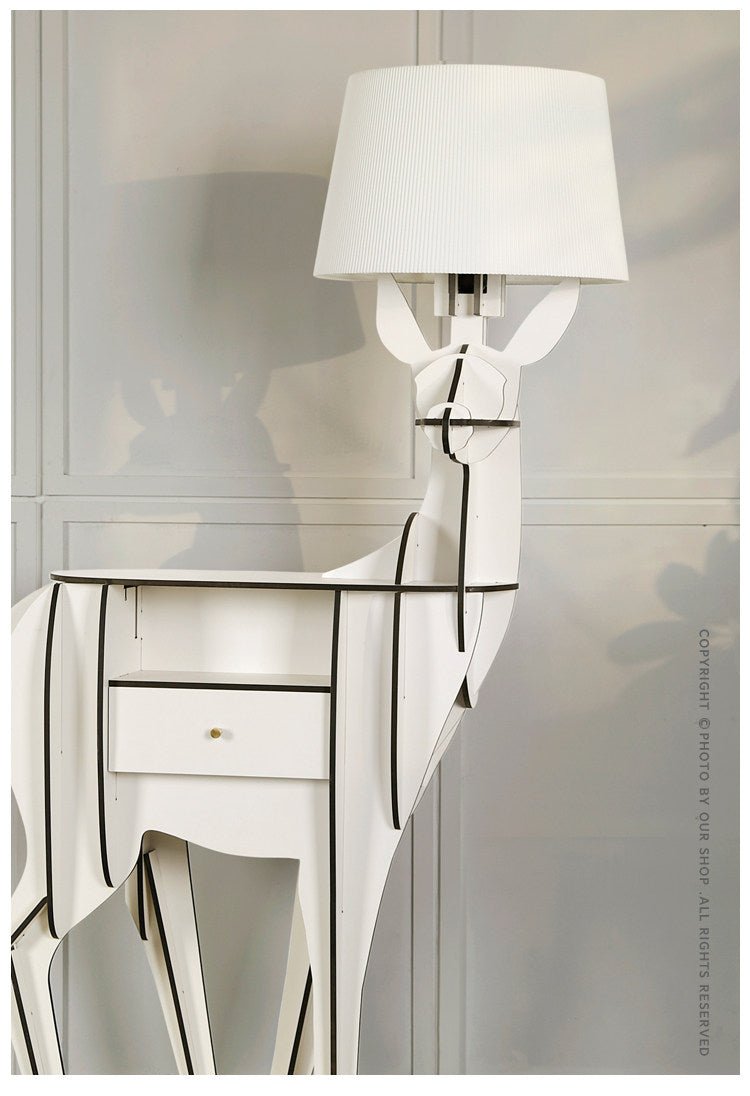 Cervus Deep Floor Lamp