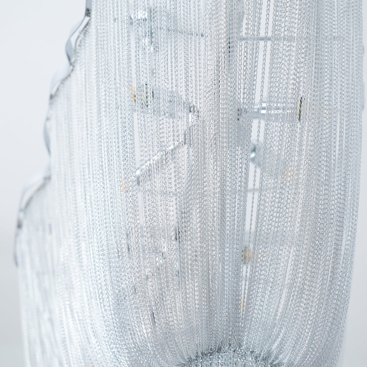 Lustre de correntes em alumínio com brilho níquel moderno Ardelella