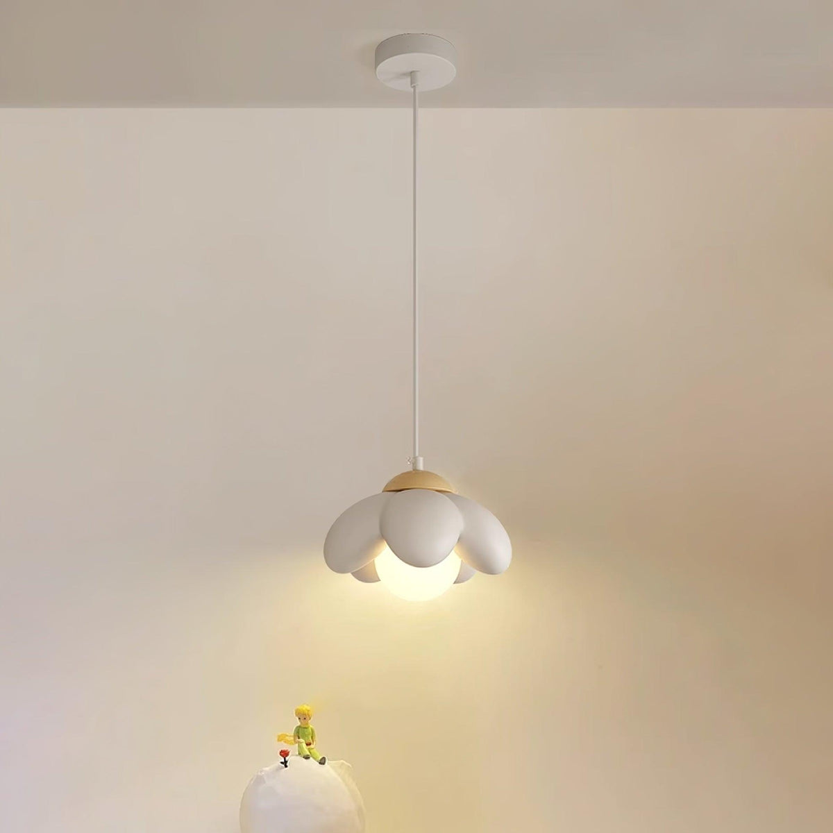 Clae hyggelig kunstnerisk pendellampe i resin