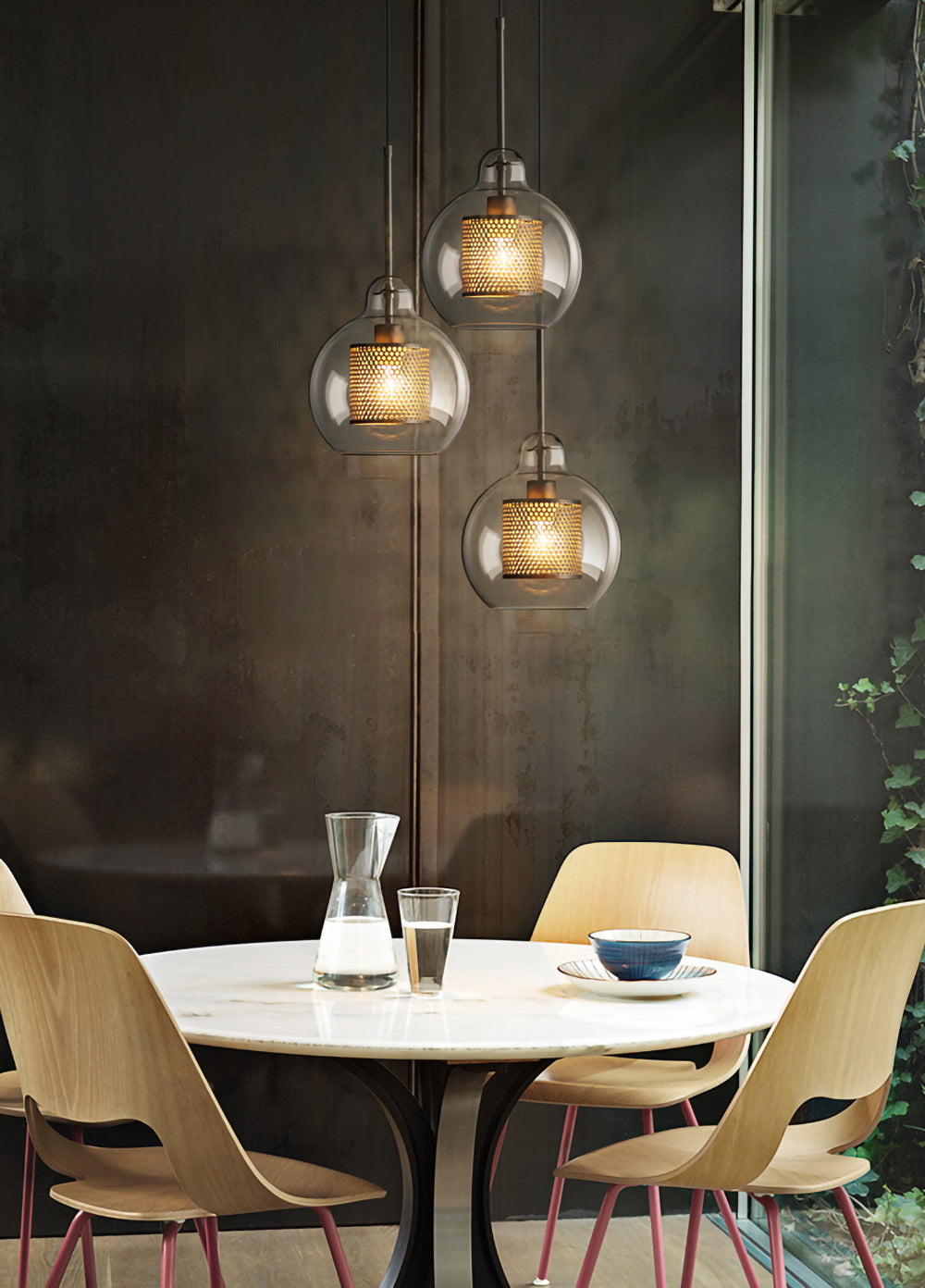 Veleine pendellampe i Chiswick-glas til stuen