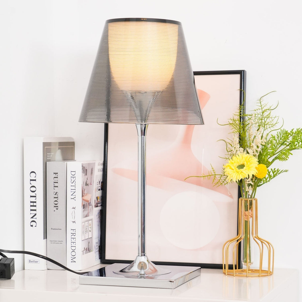 Bravon bordlampe i plast
