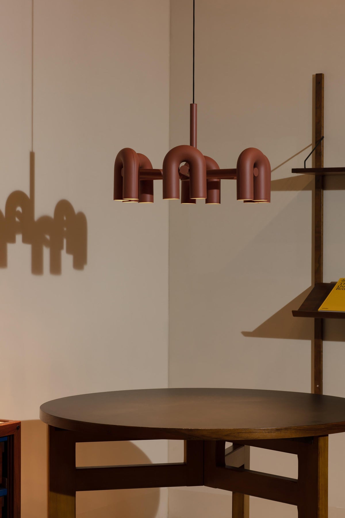 Candelabro em forma de U Cirkus Soroissa