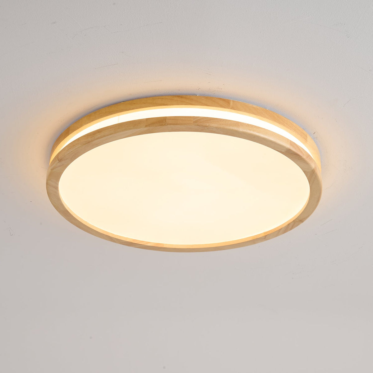 Nysilos moderne minimalistisk loftslampe i træ