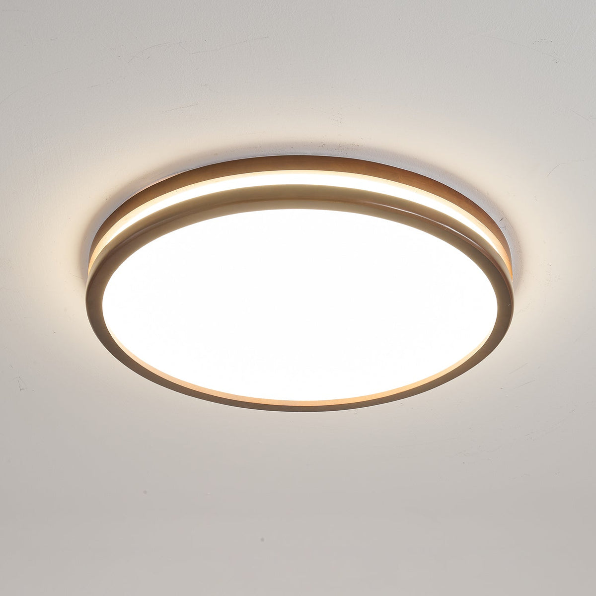 Nysilos moderne minimalistisk loftslampe i træ