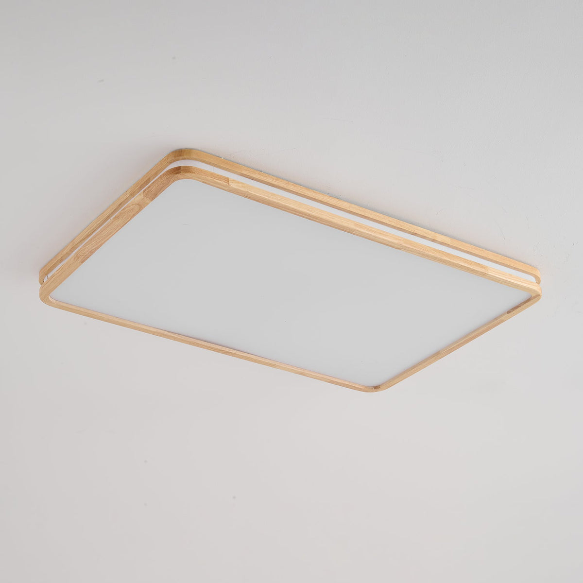 Nysilos moderne minimalistisk loftslampe i træ