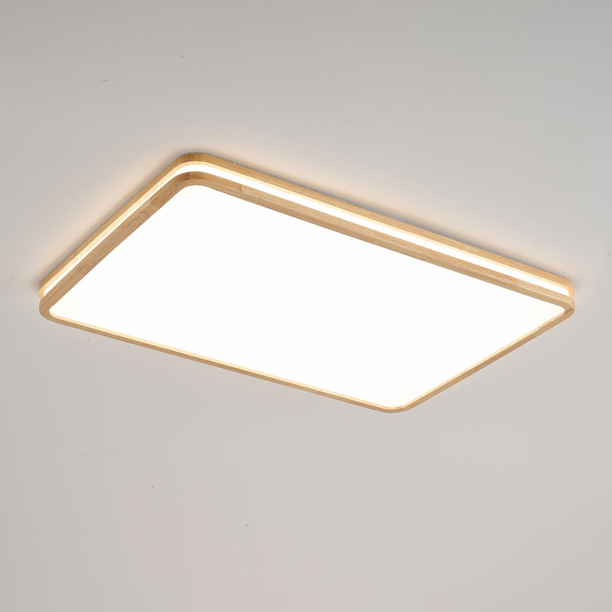 Nysilos moderne minimalistisk loftslampe i træ