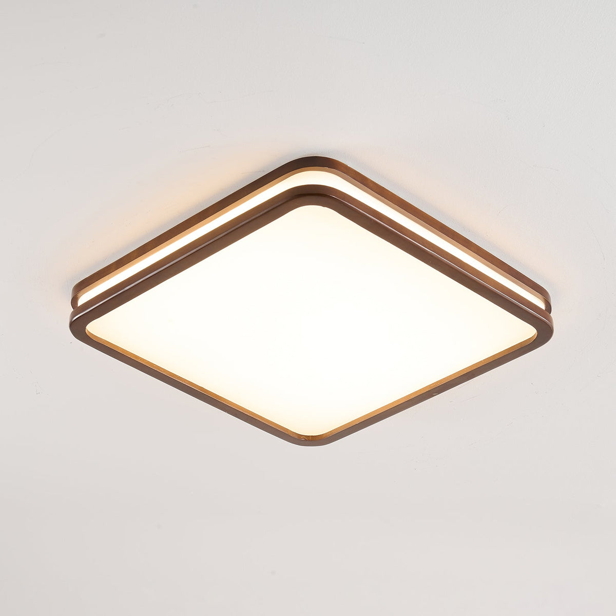Nysilos moderne minimalistisk loftslampe i træ