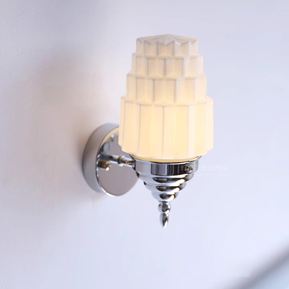 Renaline vägglampa