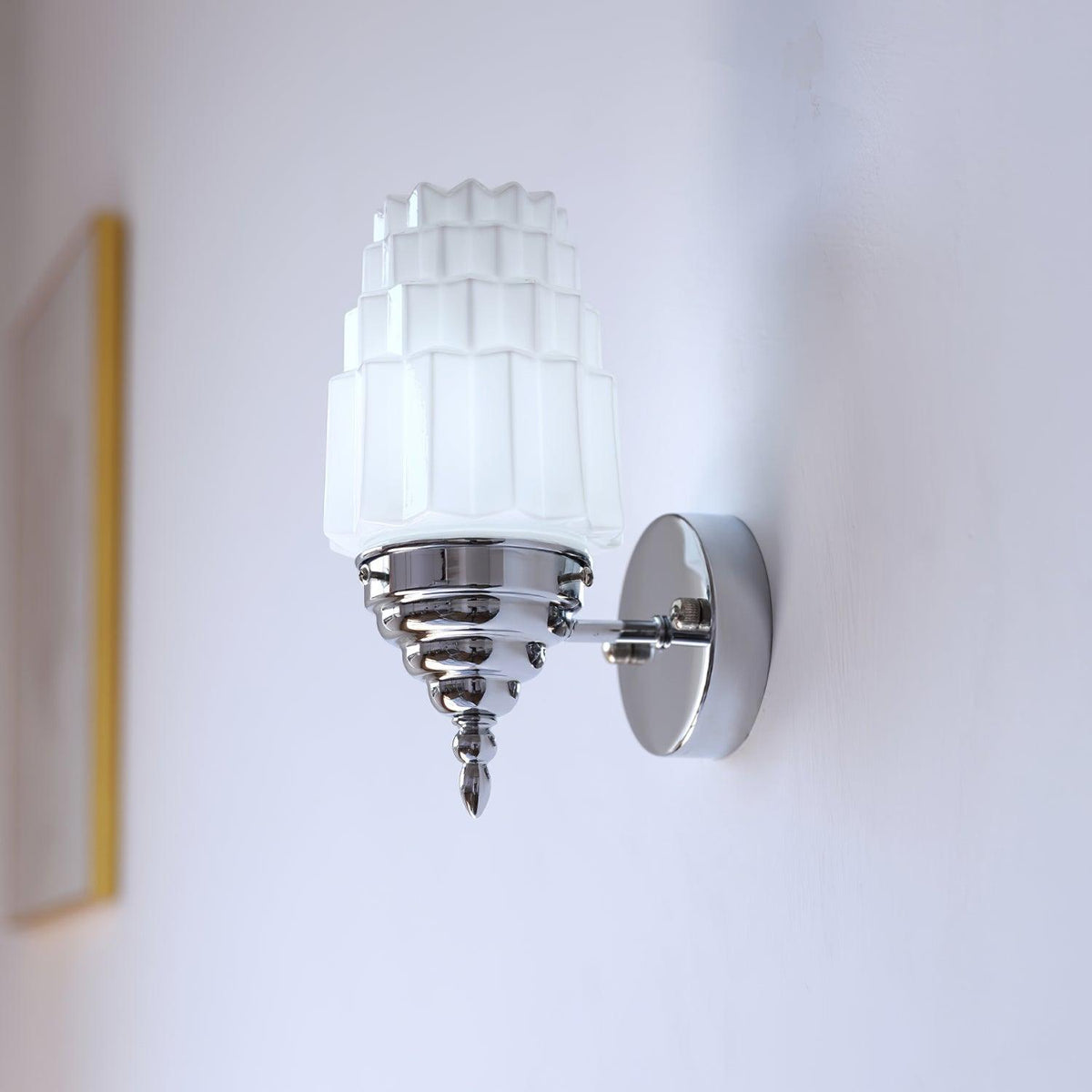 Renaline vägglampa