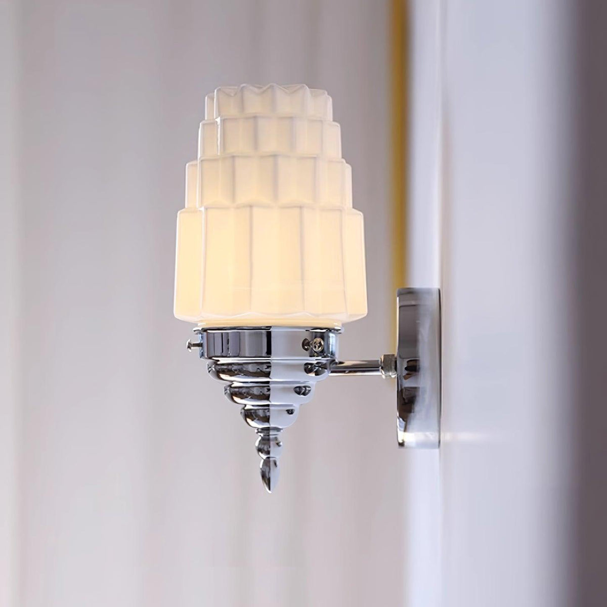 Renaline vägglampa