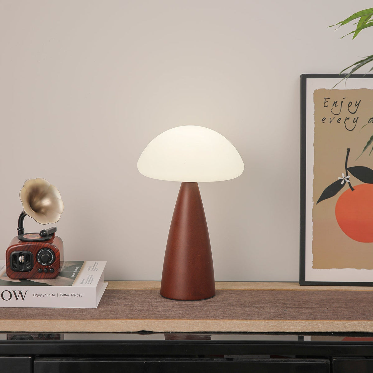 Samtímaborðlampi úr við