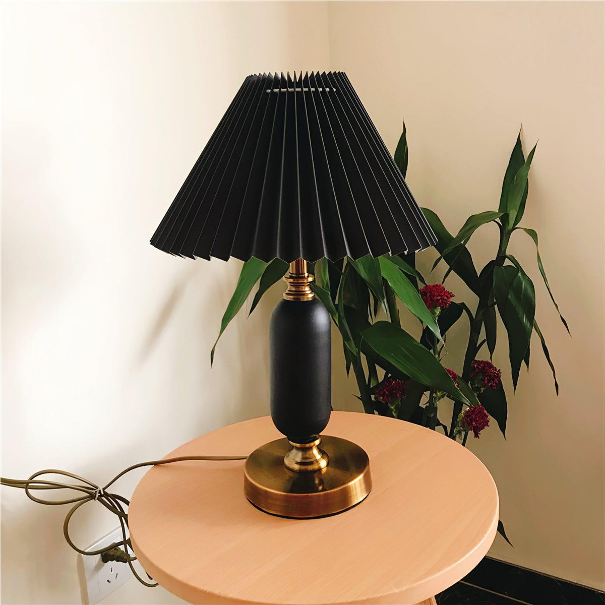 Aurmarila bordslampa i tyg