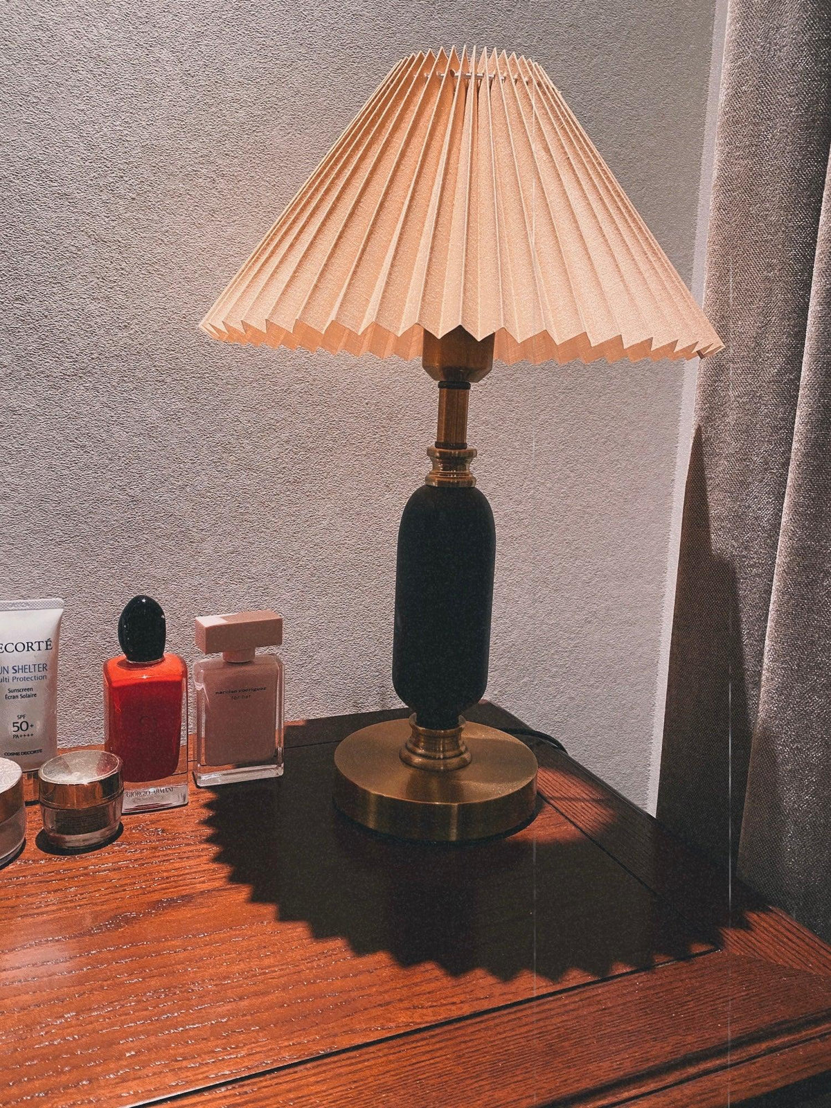 Aurmarila bordslampa i tyg