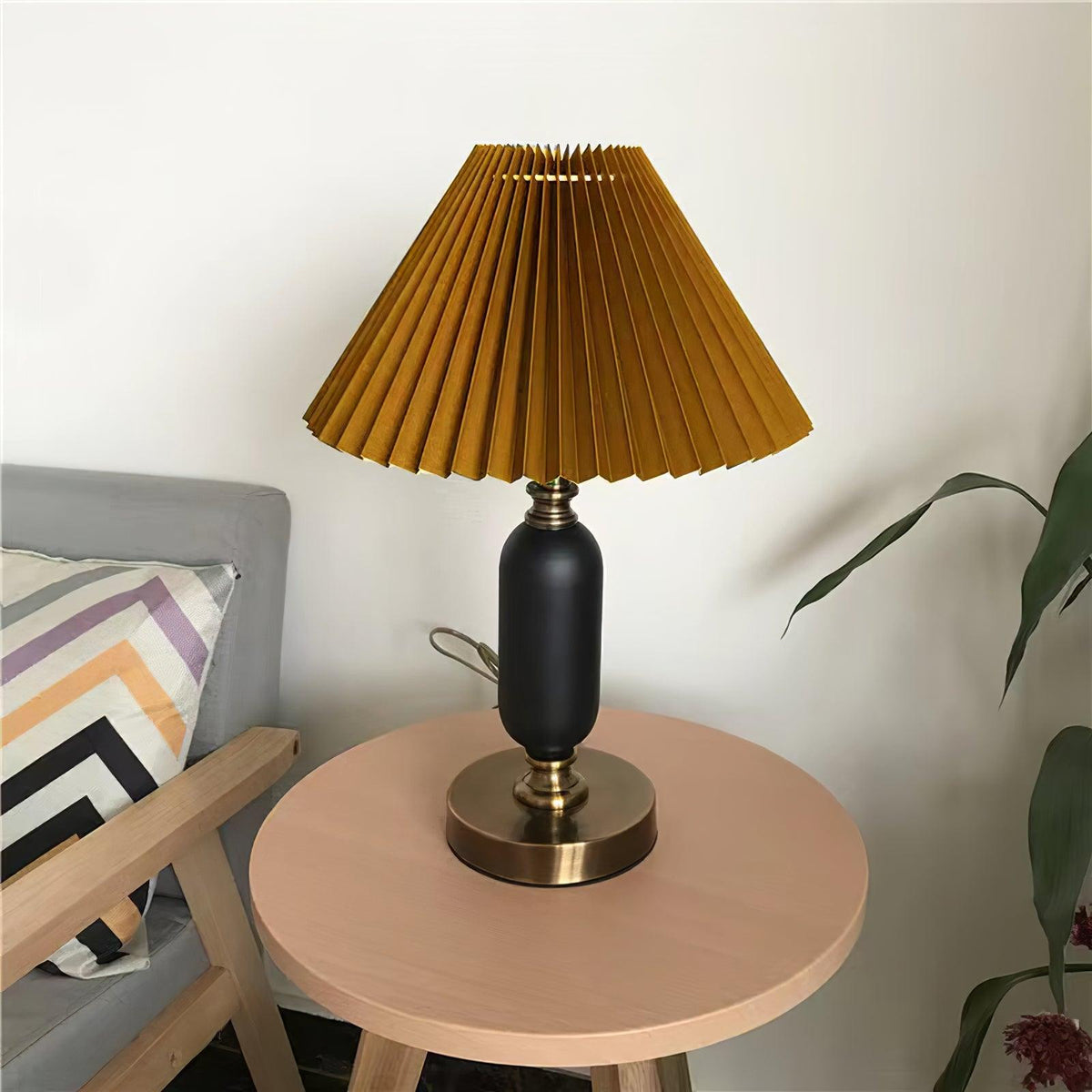 Aurmarila bordslampa i tyg