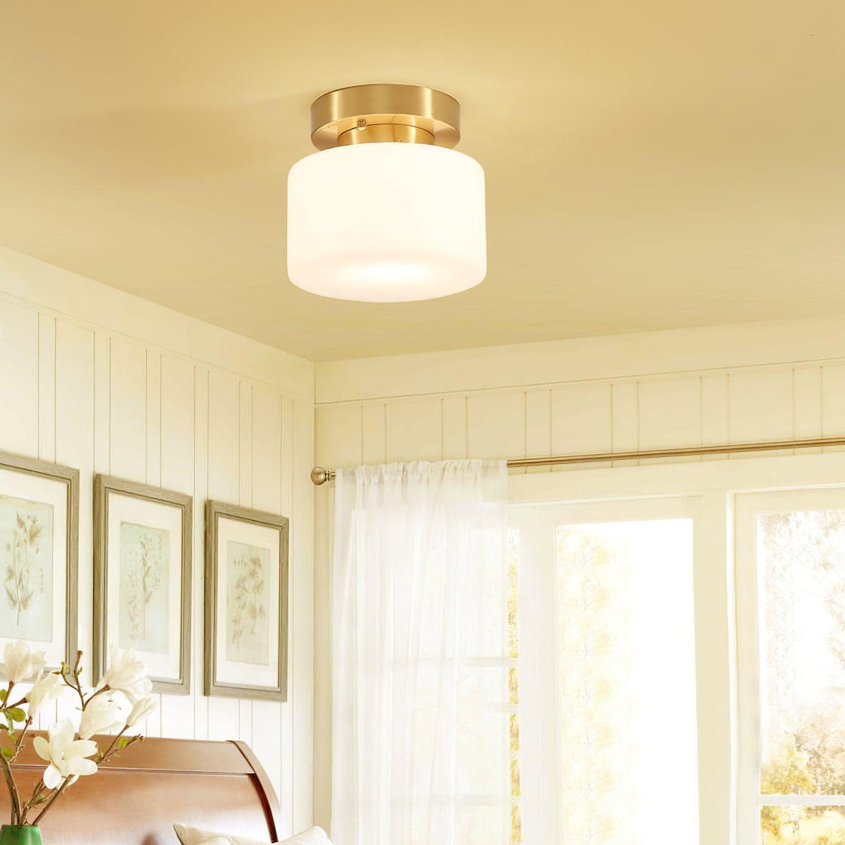 Elsilisra nordisk kunstnerisk loftslampe i messing og glas
