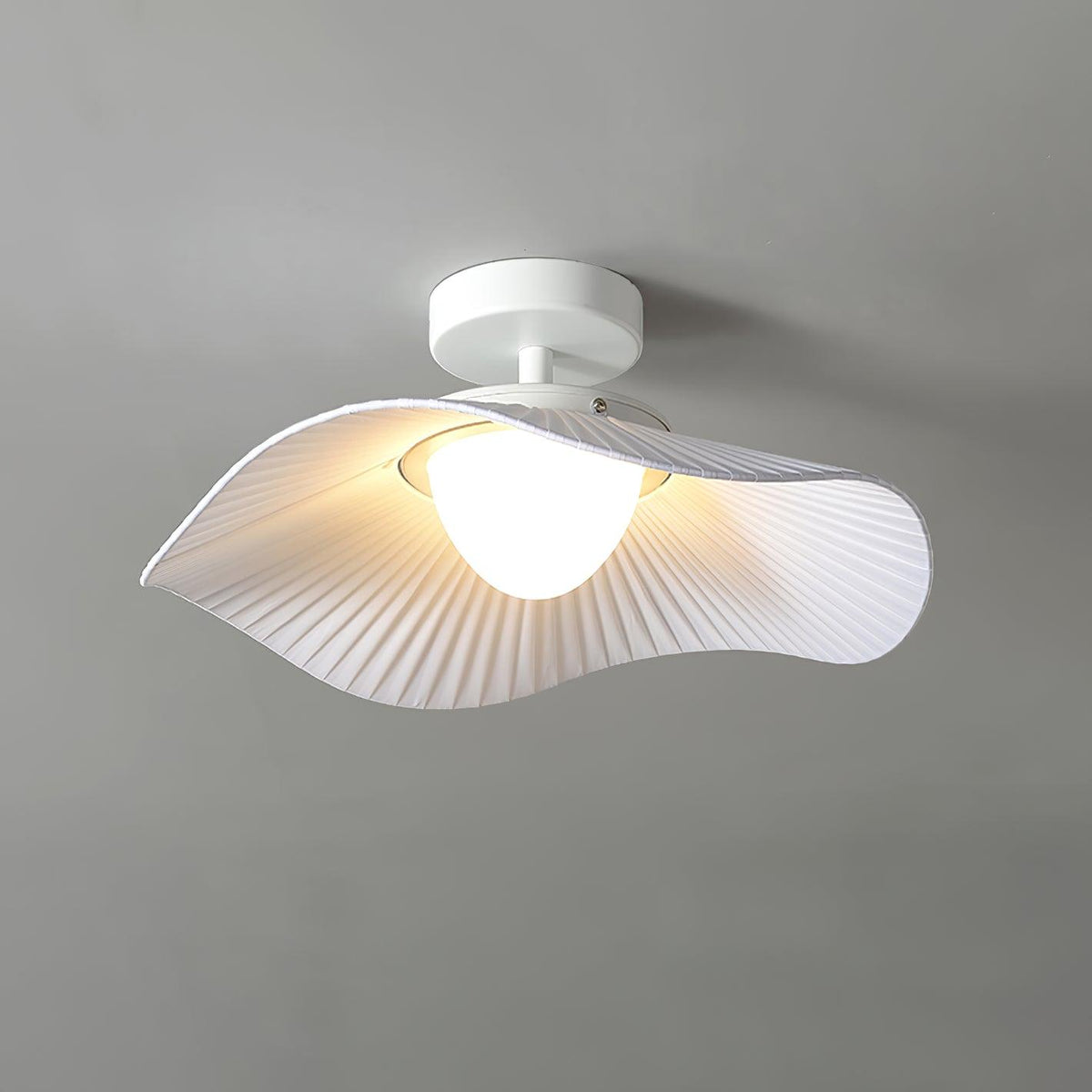 Soreraine loftlampe til hyggelig stue eller soveværelse