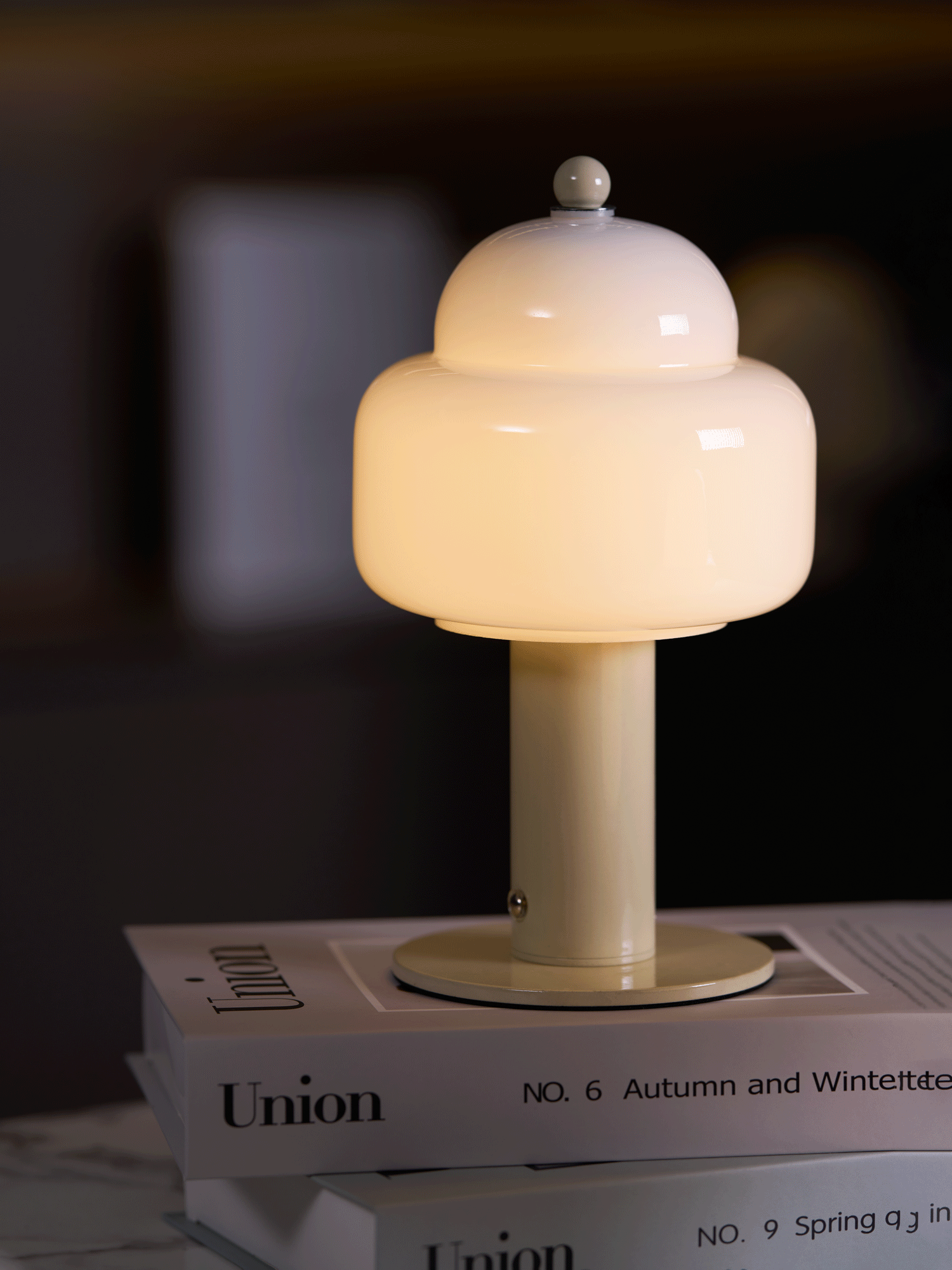 Avenaella moderne bordlampe