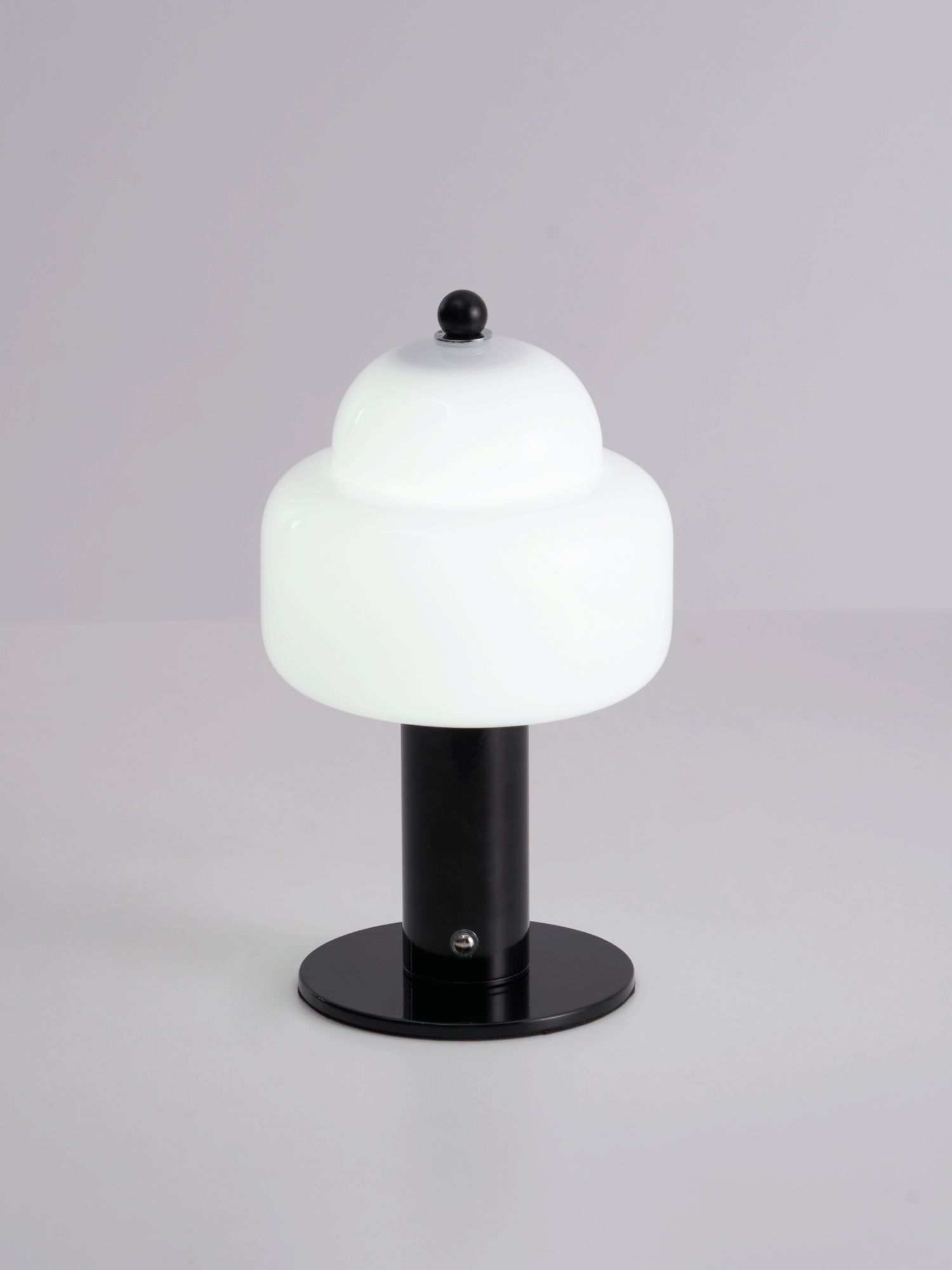 Avenaella moderne bordlampe