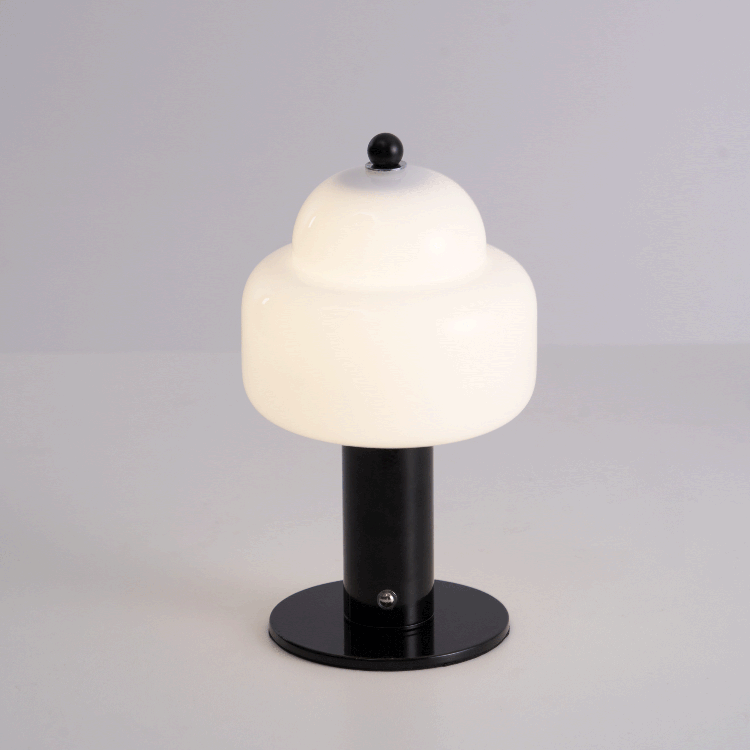 Avenaella moderne bordlampe