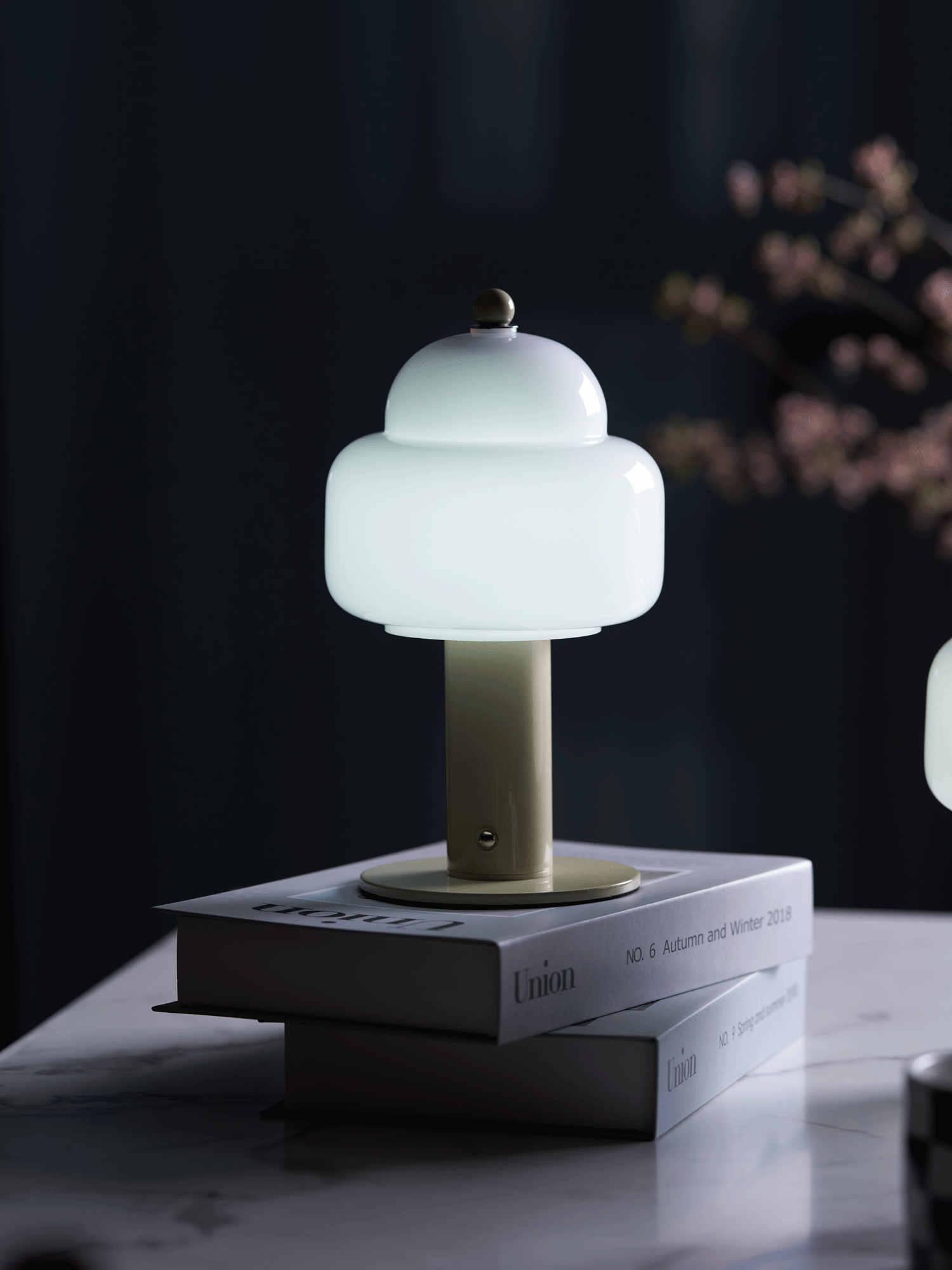 Avenaella moderne bordlampe