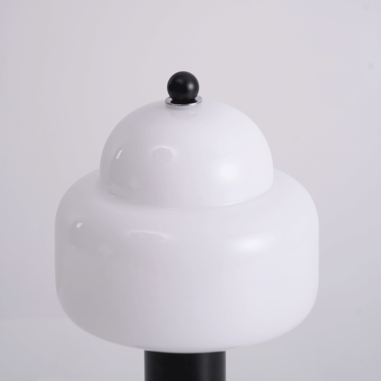Avenaella moderne bordlampe