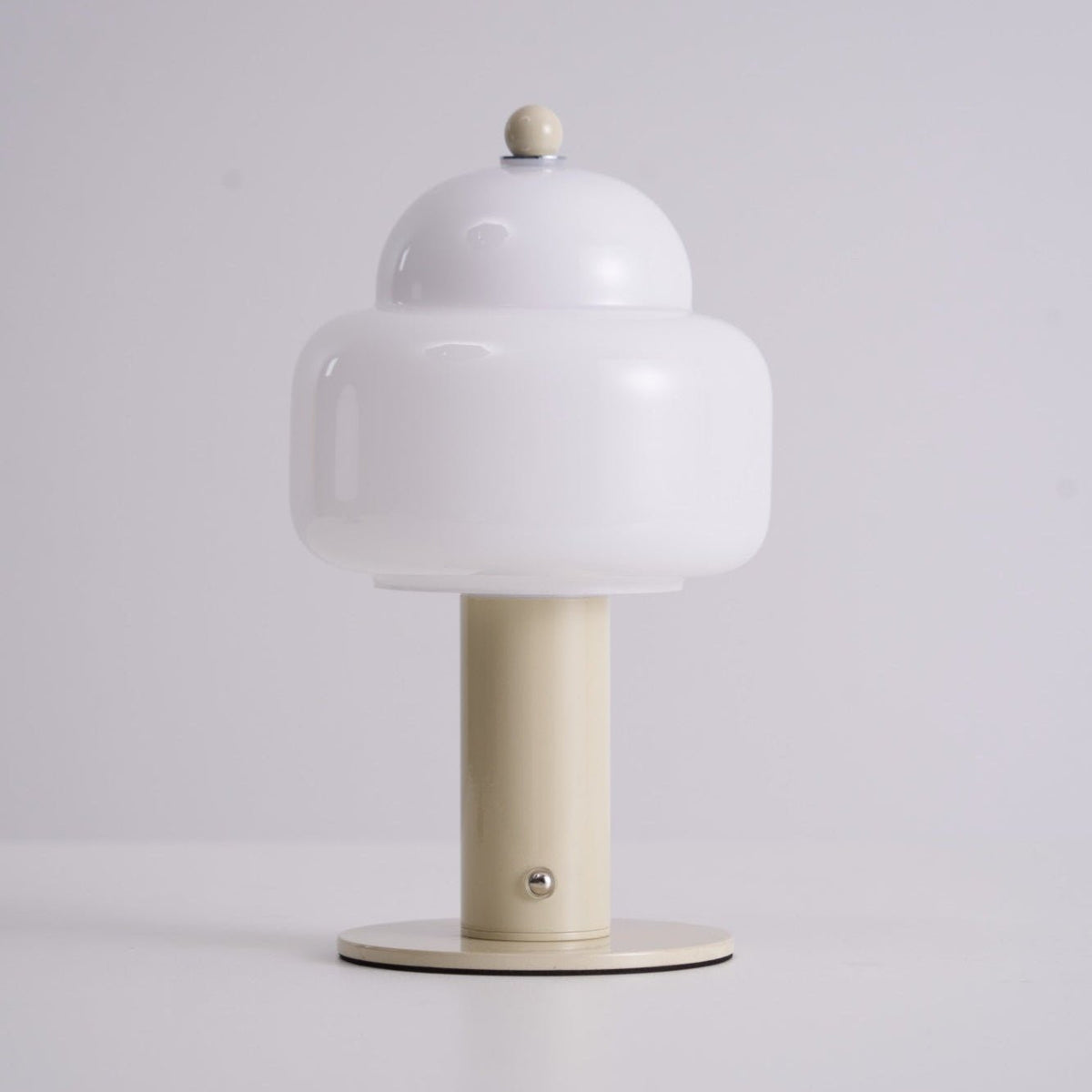 Avenaella moderne bordlampe