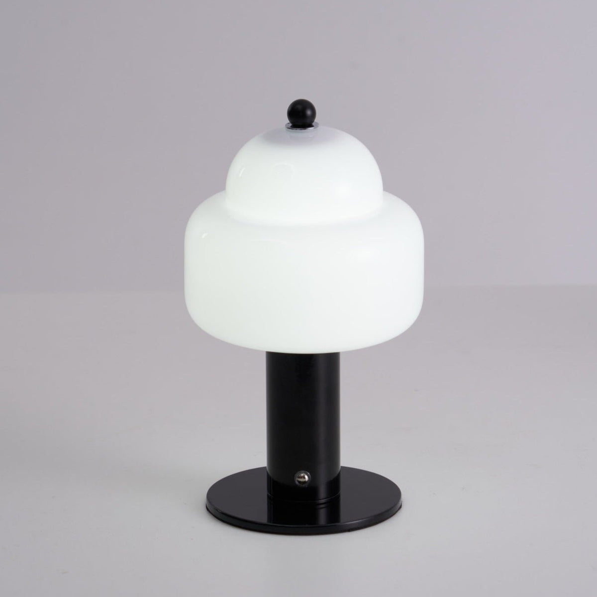 Avenaella moderne bordlampe
