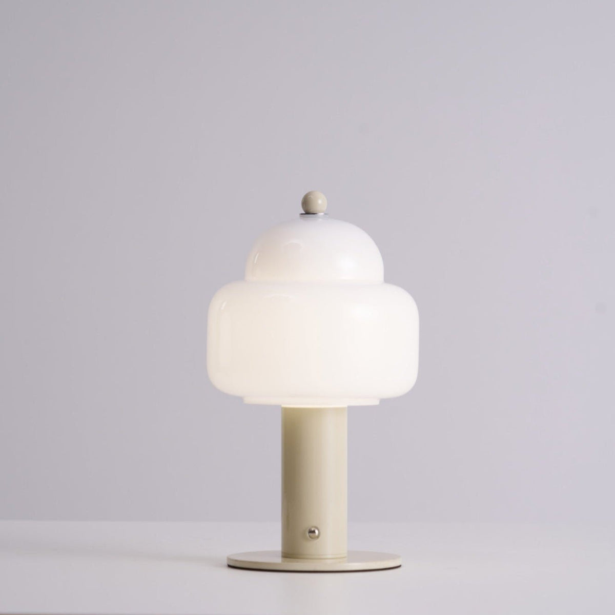 Avenaella moderne bordlampe
