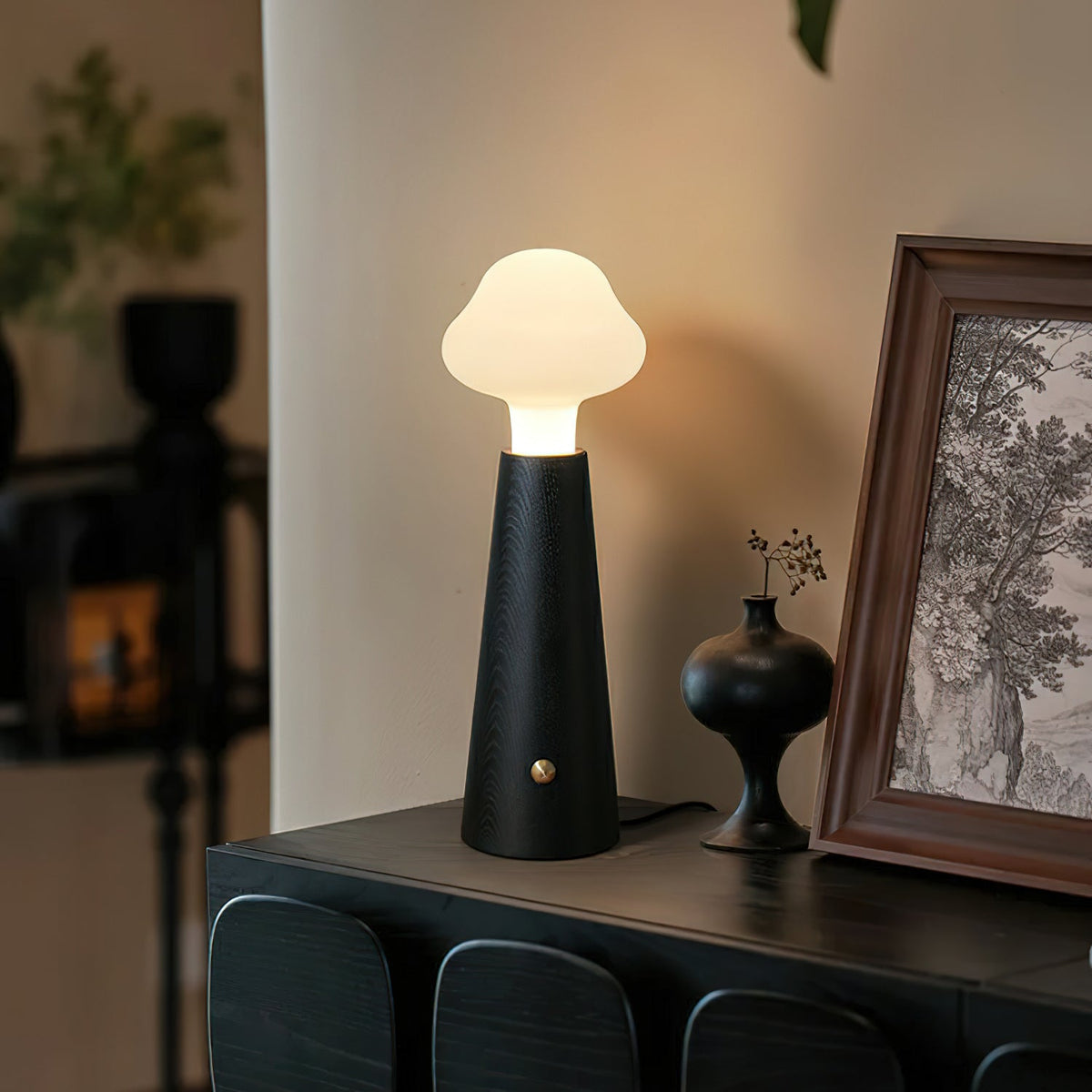 Mushio-bordlampe i træ med sky
